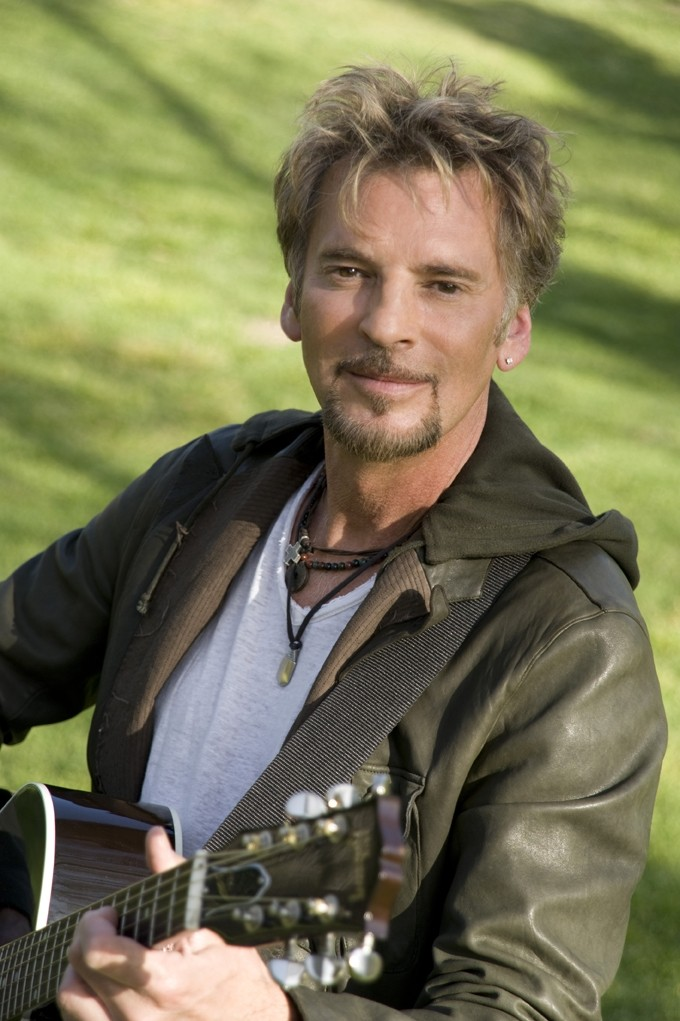 KENNY LOGGINS BIOGRAPHY